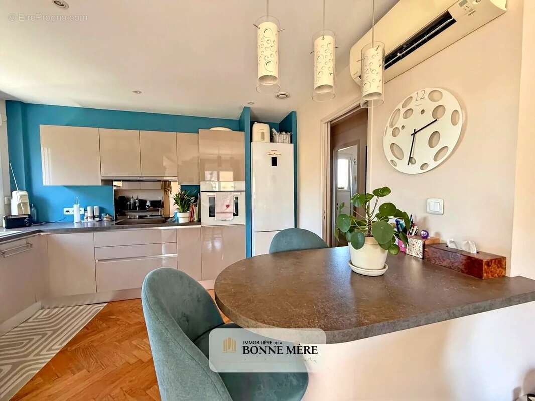Appartement 89 m² à Marseille-6e  - photo 5