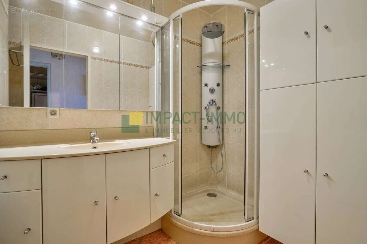 Appartement à CLICHY