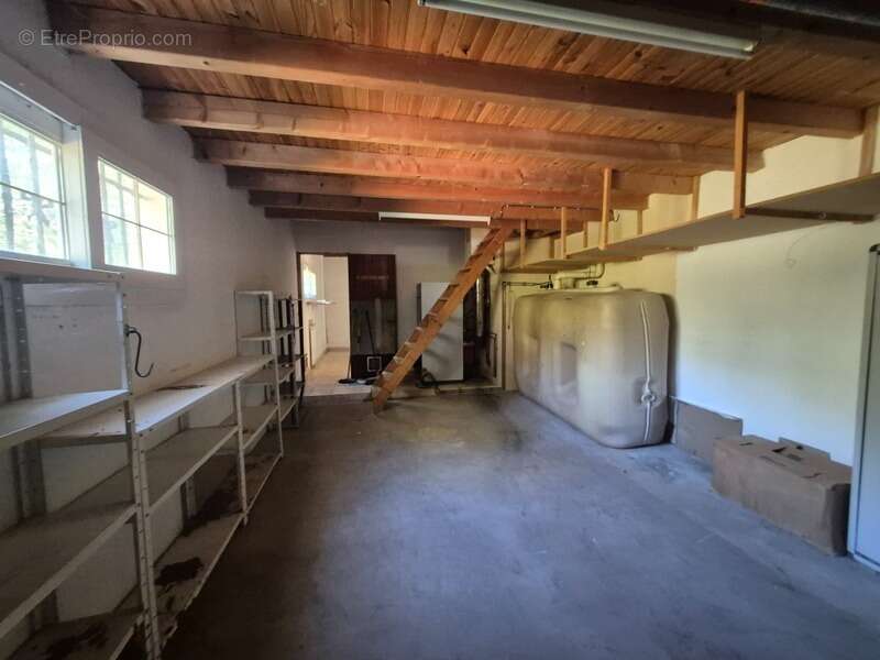 Maison à BAGNOLS-EN-FORET