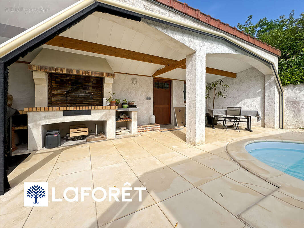 Maison 6 pièces quartier gare avec piscine à vendre à Sainte-Geneviève-des-Bois - photo 11