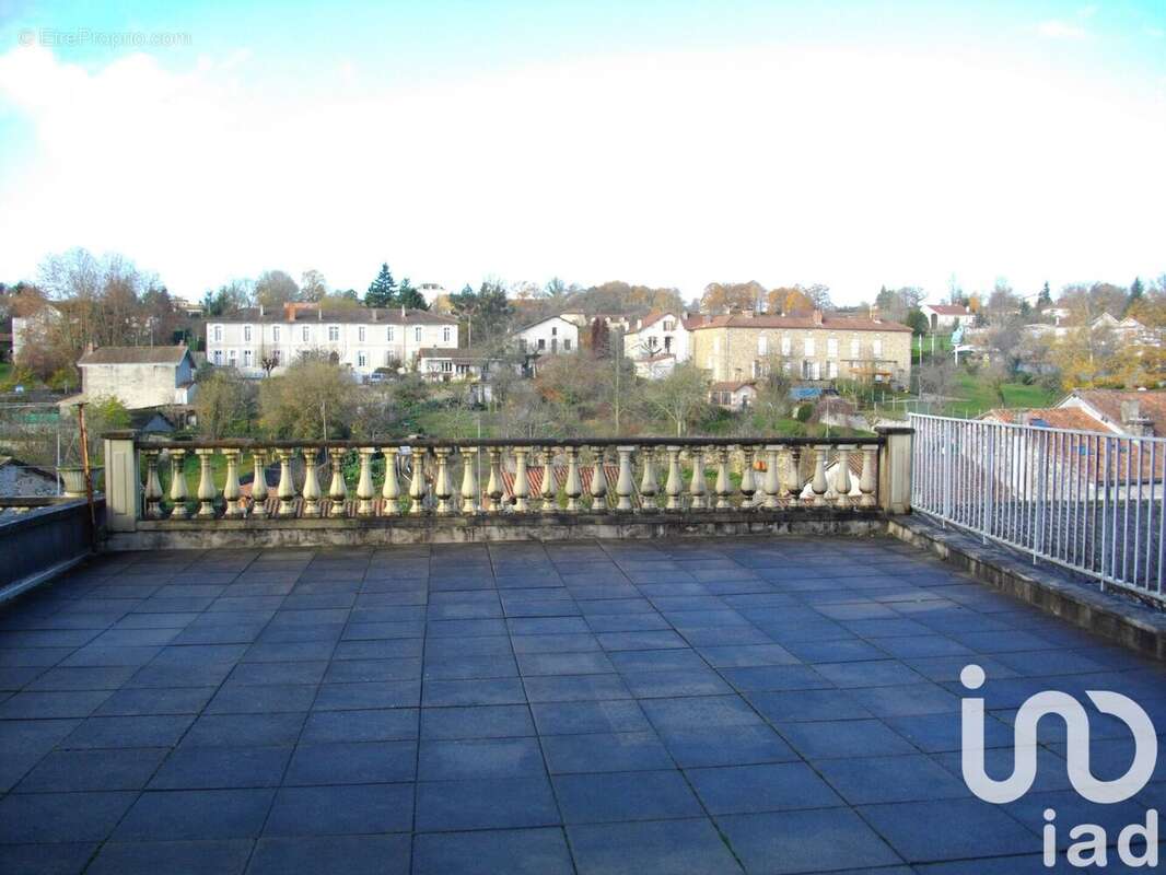 Photo 2 - Appartement à NONTRON