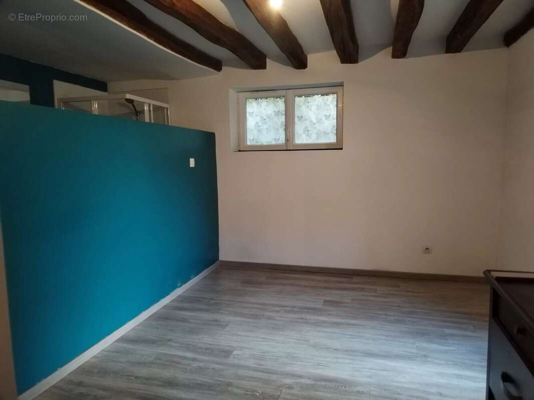 Maison à EGREVILLE