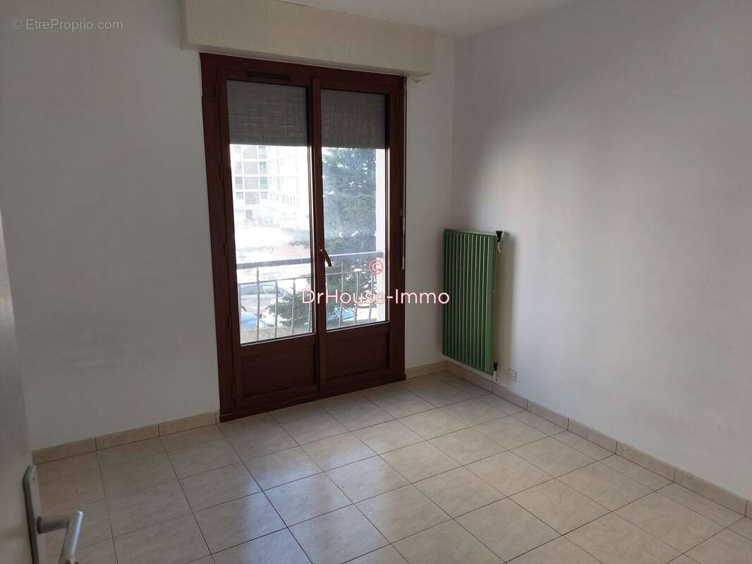 Appartement à CARRY-LE-ROUET