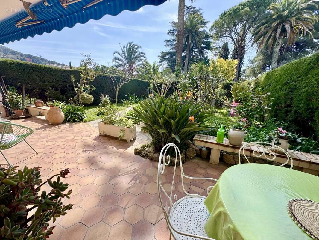 Appartement à LE CANNET