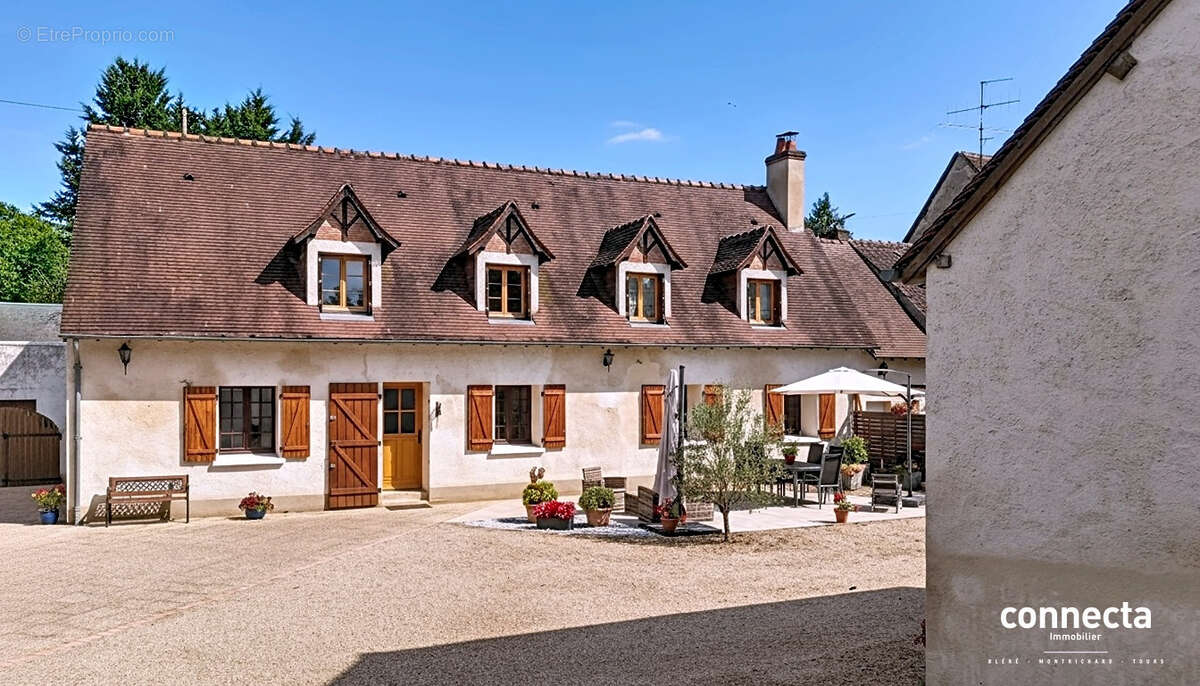 Maison à POCE-SUR-CISSE