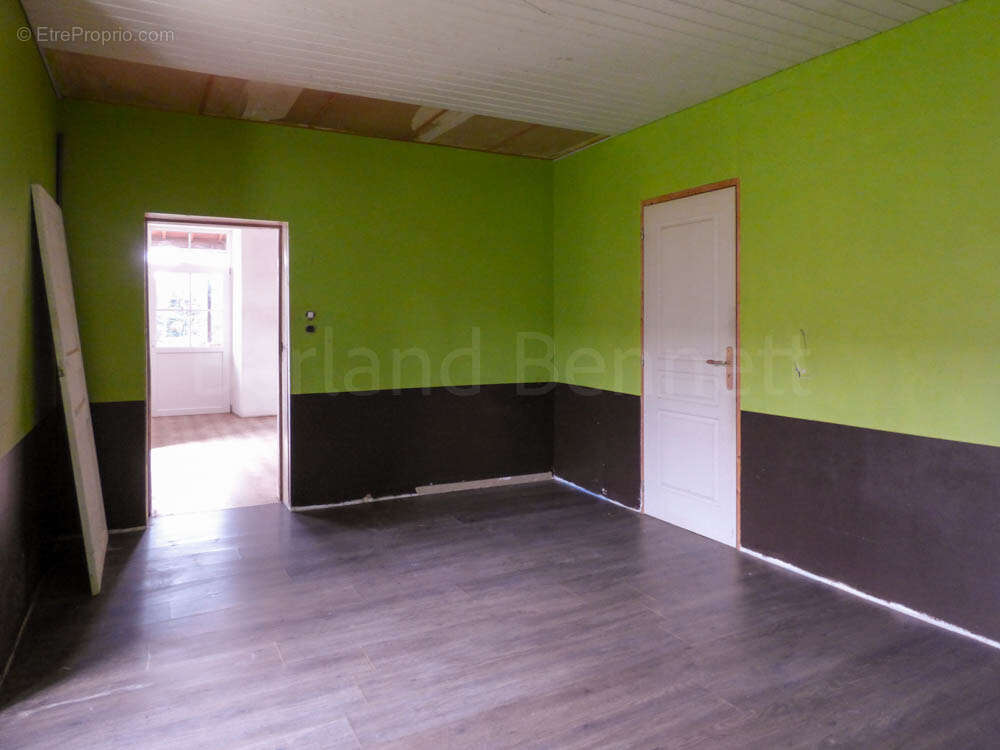 Maison à CHEF-BOUTONNE