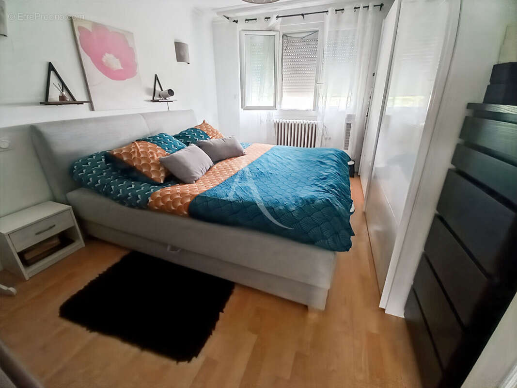 Maison à SAINT-ETIENNE-DU-ROUVRAY