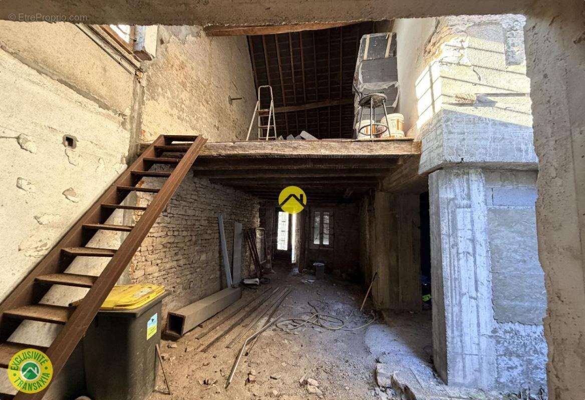 Maison à CHATEAUNEUF-SUR-CHER