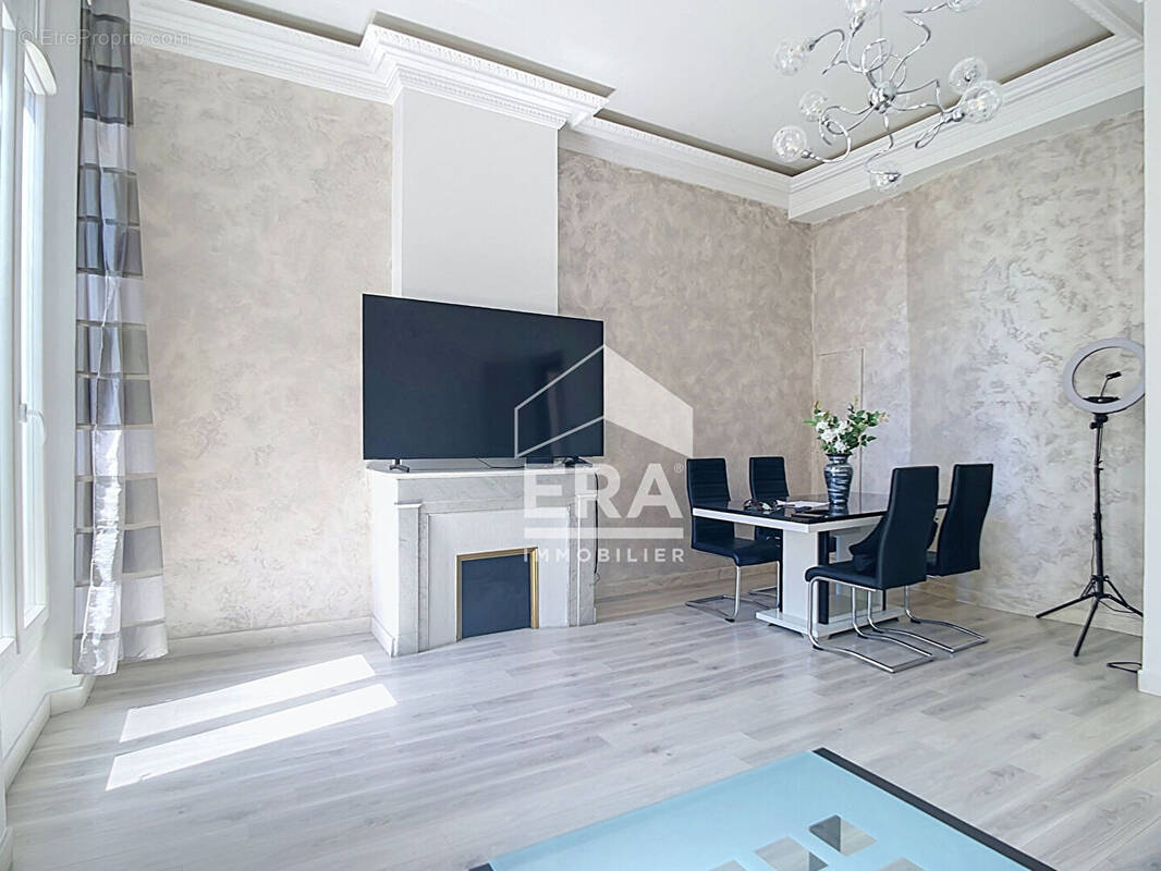 Appartement à MARSEILLE-6E
