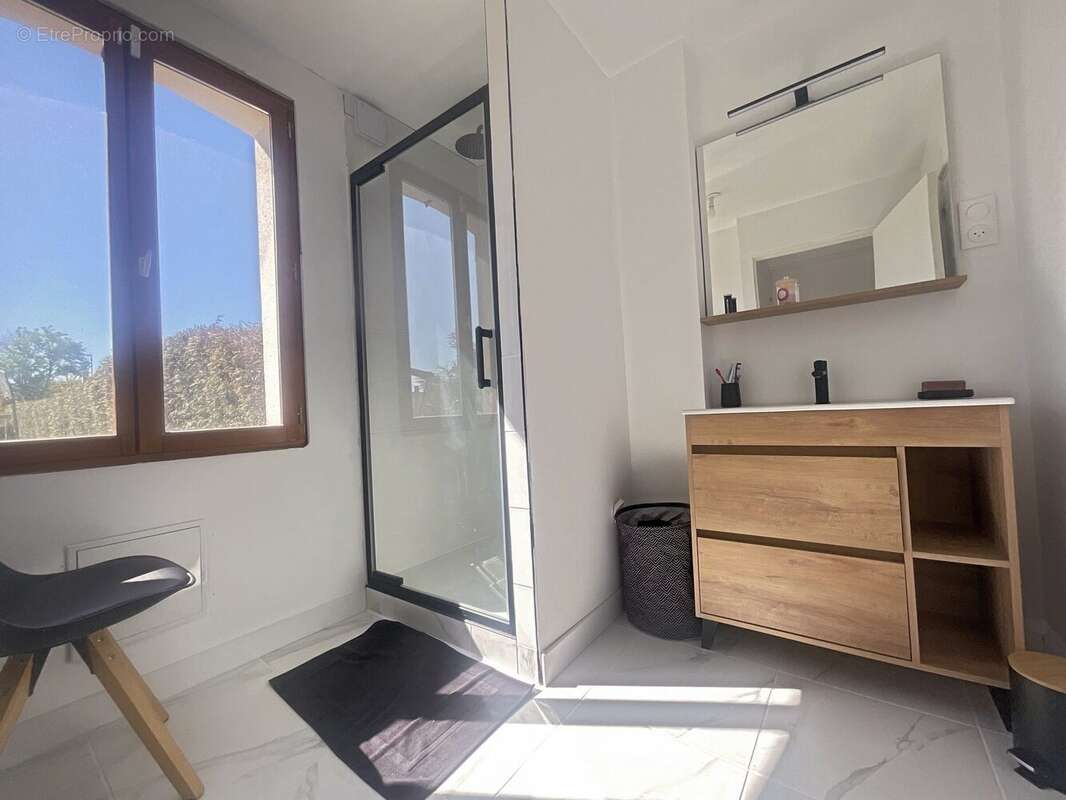 Maison à ROSNY-SUR-SEINE