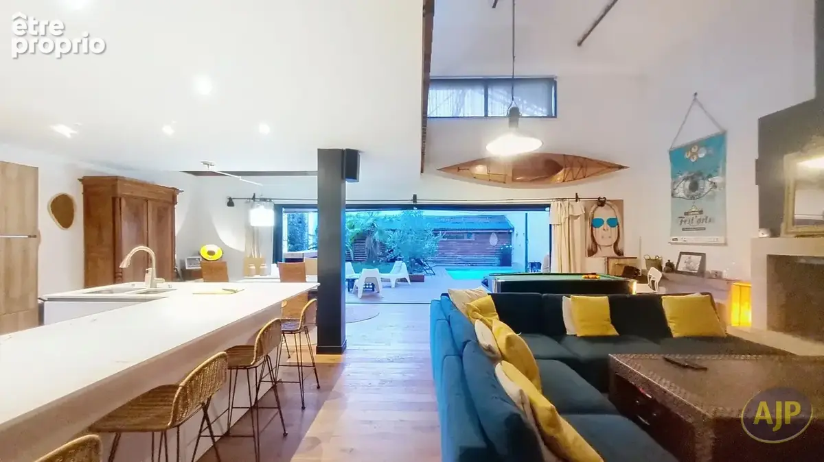 Loft d'Exception 5 CH avec piscine et Grand Garage au Coeur de la Ville - photo 11