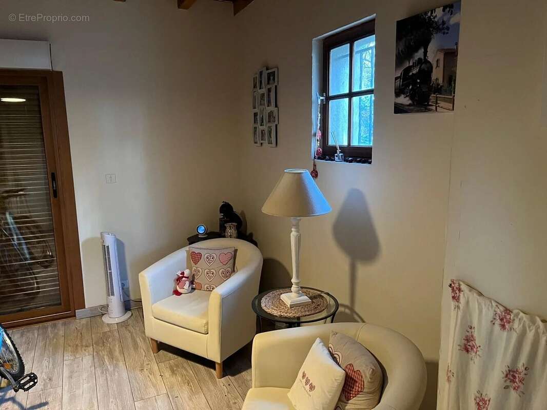 Maison à SAINTE-COLOMBE-SUR-L'HERS