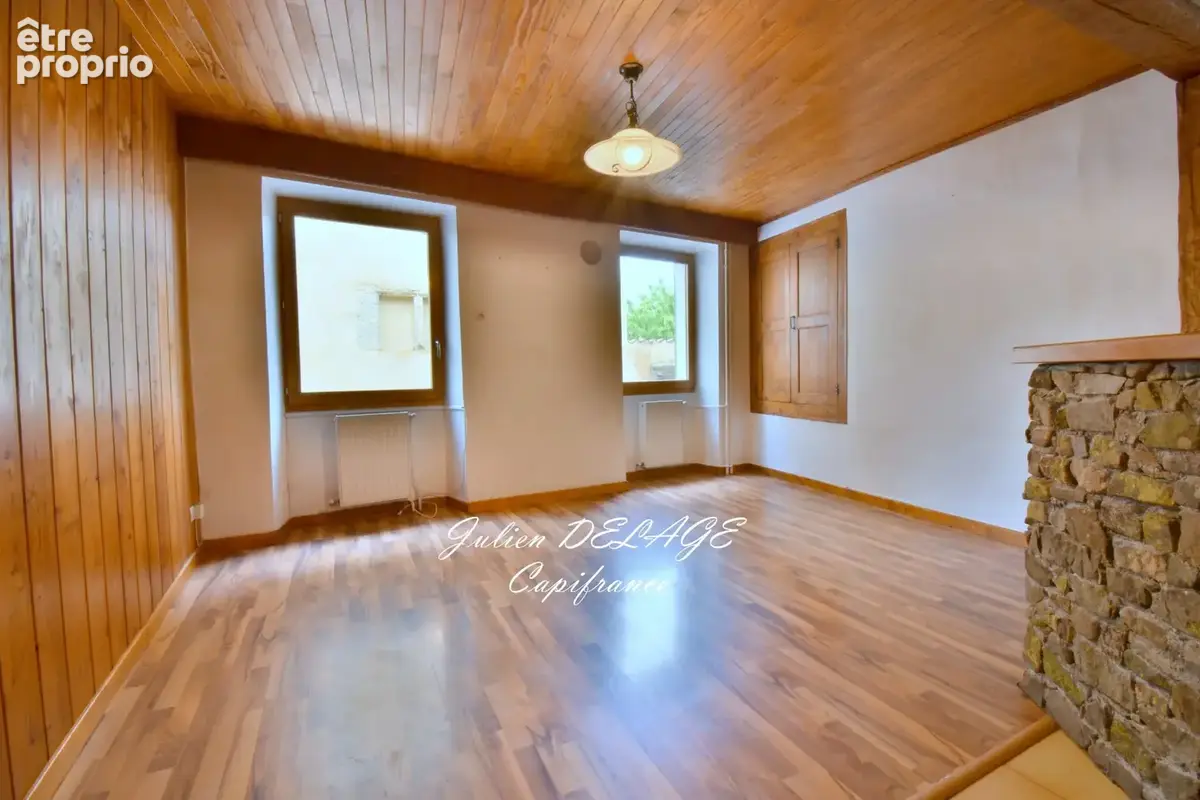 Authentique maison de village au cœur d'embrun – 2 chambres – cave & combles - photo 4