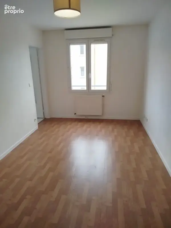 salon - Appartement à CHARTRES