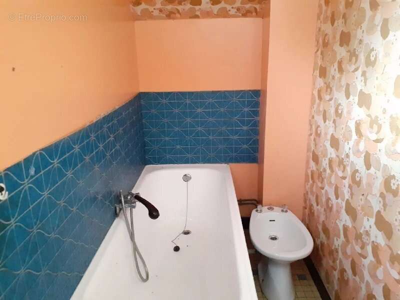 Propriété à rénover sans voisins proches et 5000m² de terrain - photo 6