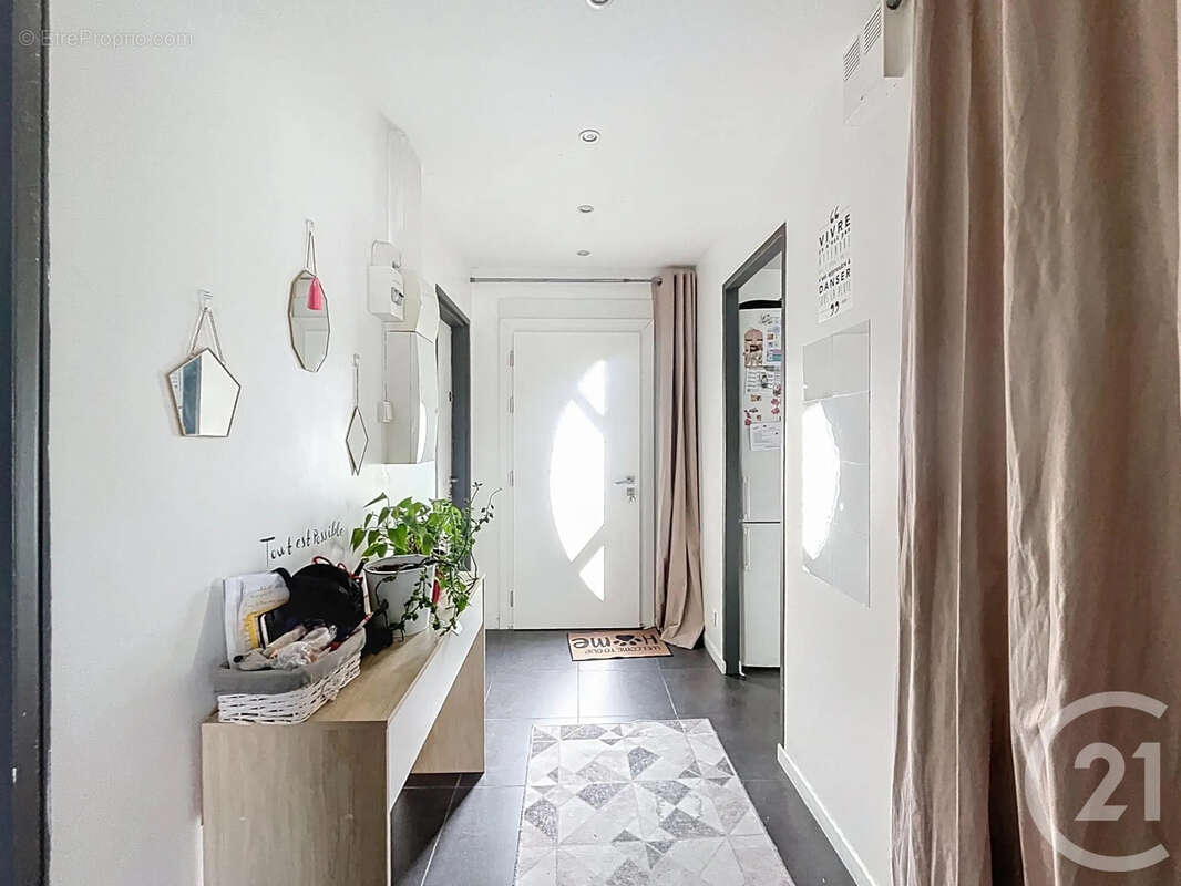 Maison à MOISSY-CRAMAYEL