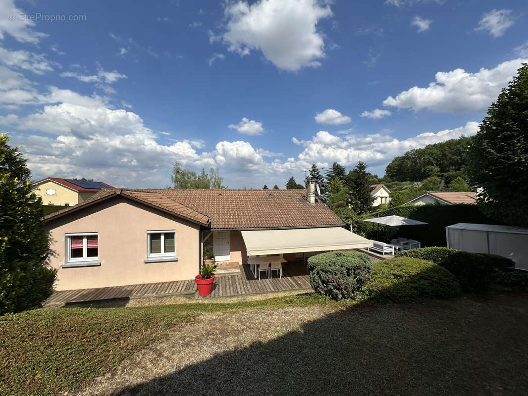 St Jean Bonnefond. Villa coups de coeur avec piscine - photo 17