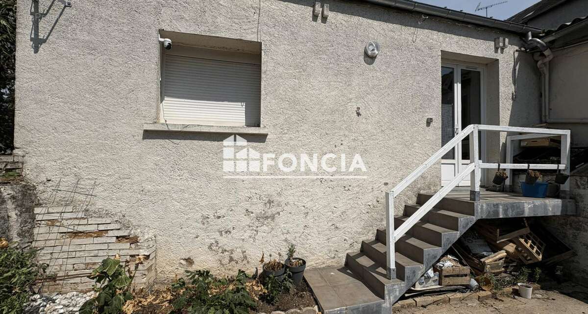 Maison en centre Bourg - photo 4