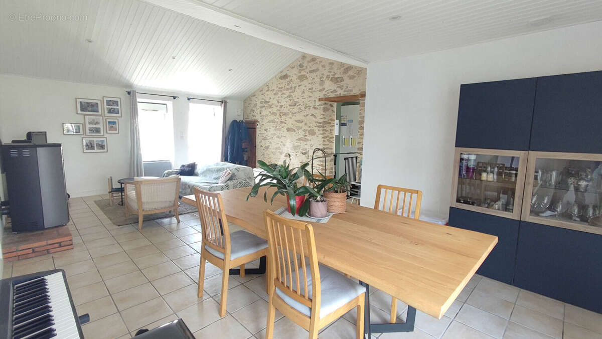 Maison à AIZENAY