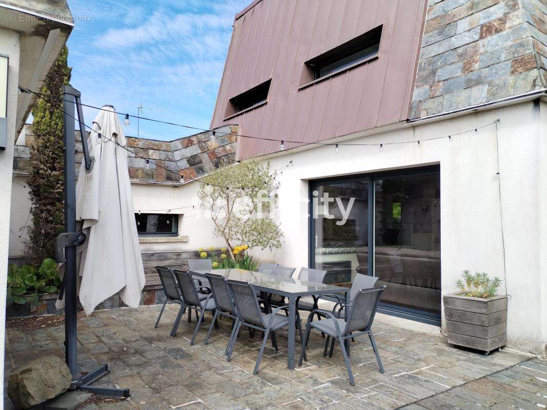 Maison à MAGNY-LES-HAMEAUX