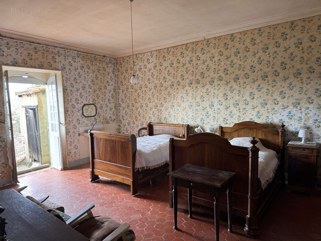 Maison à MONTPEYROUX