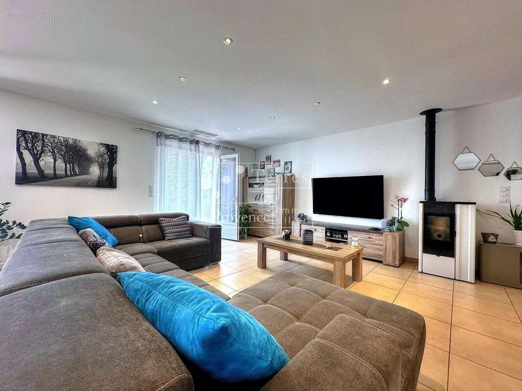 Maison à VILLECROZE