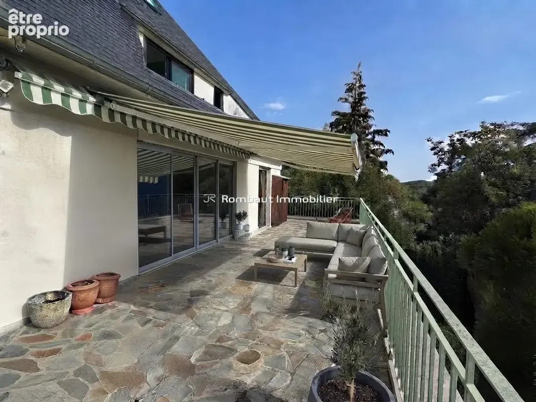 Maison 7 pièces 169 m² à vendre à La Celle-Saint-Cloud (78170) - photo 2