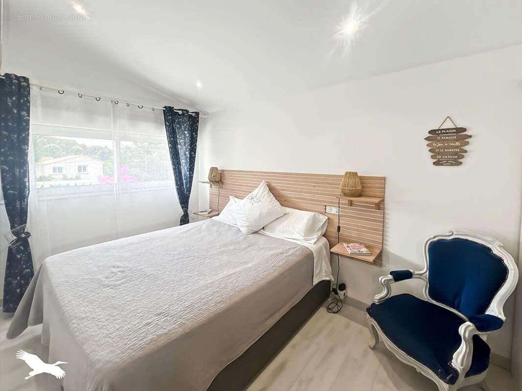 Maison La Penne-sur-Huveaune -112 m2 - 5 pièces - 3 Chambres + Jardin + Piscine - photo 15