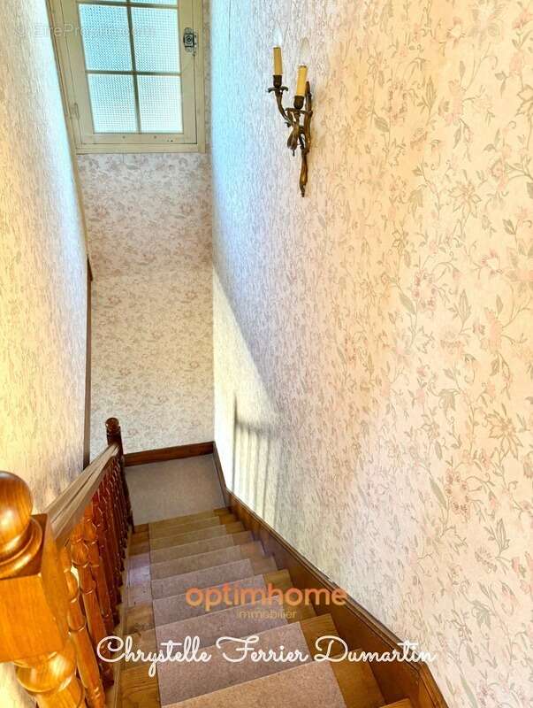 Maison à SAINT-QUENTIN-DE-BARON