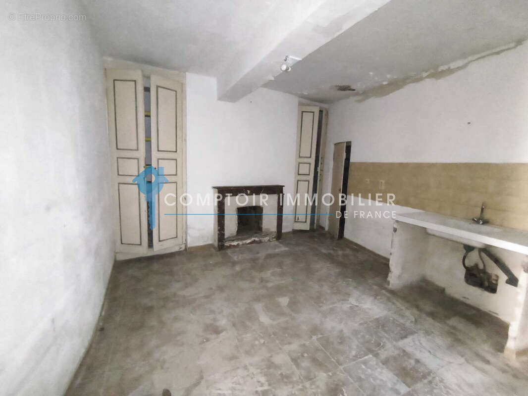 Dpt boulbon (13) maison de village avec cour a renover - photo 7