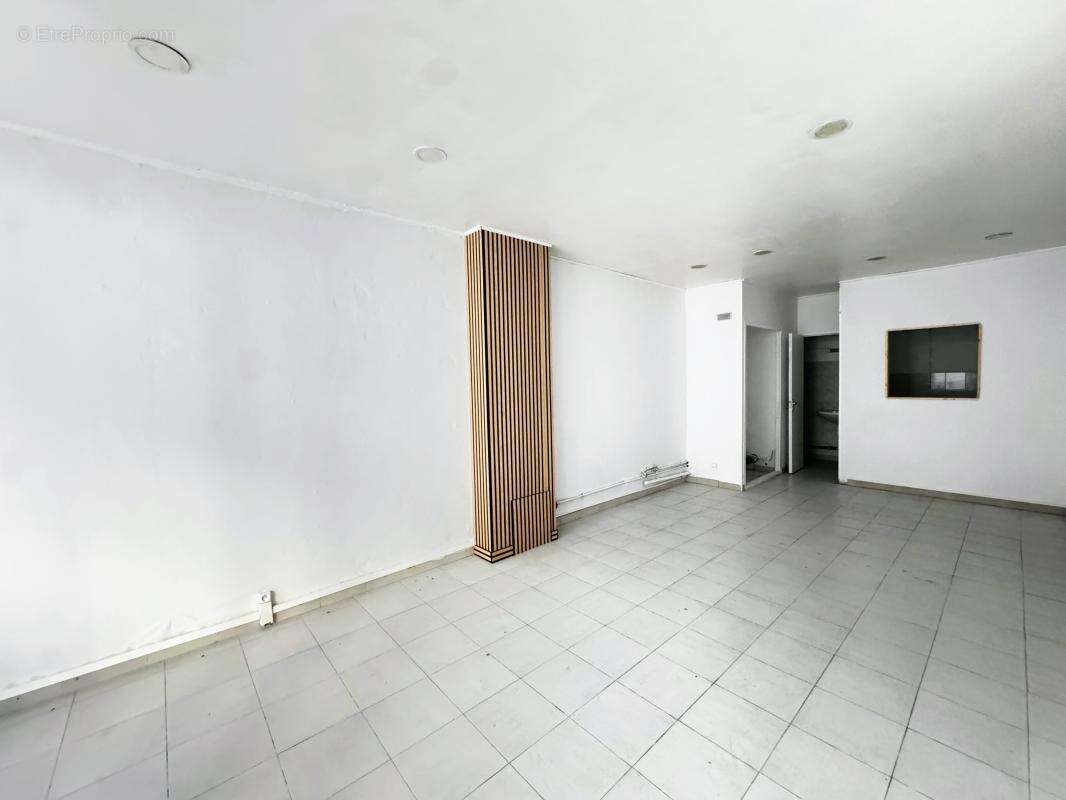 Commerce à BALARUC-LES-BAINS