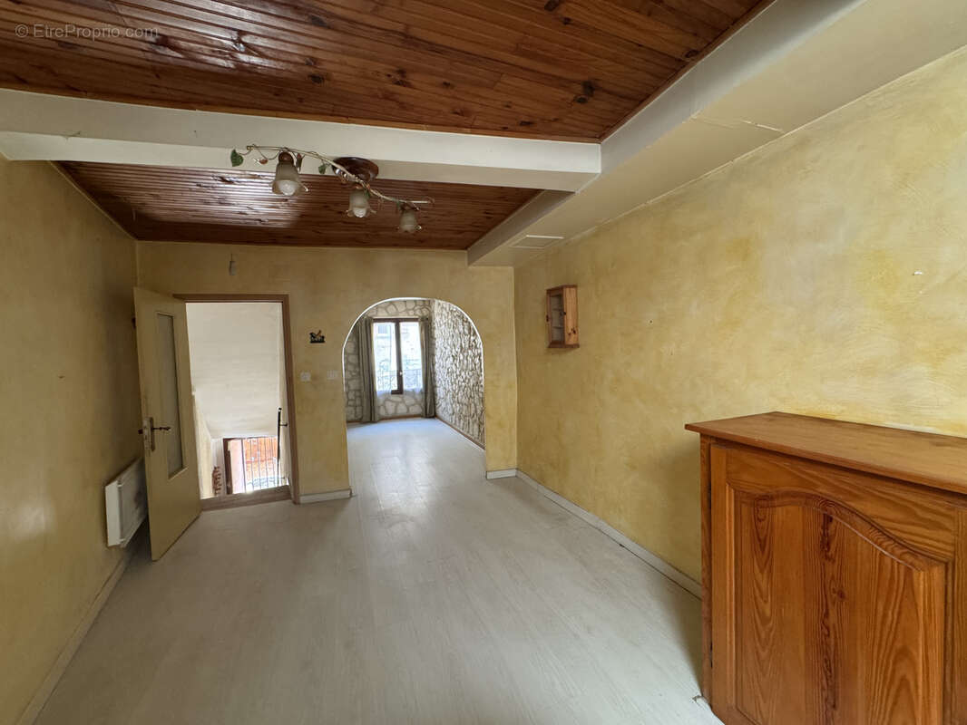 Maison de village avec terrasse et garage à Coursan (11110) - photo 2