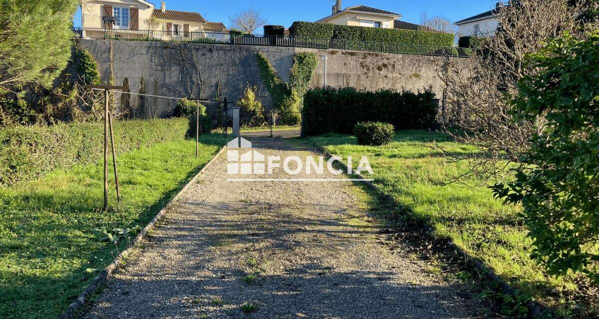 Maison à LA ROCHEFOUCAULD