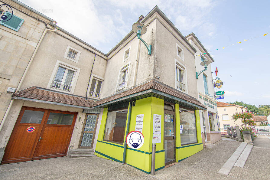 Maison à GONDRECOURT-LE-CHATEAU