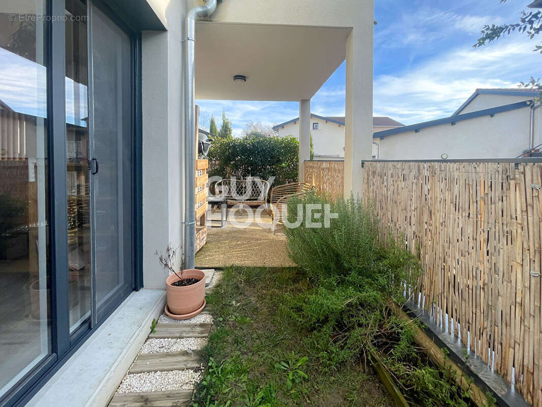 Appartement à LUZINAY