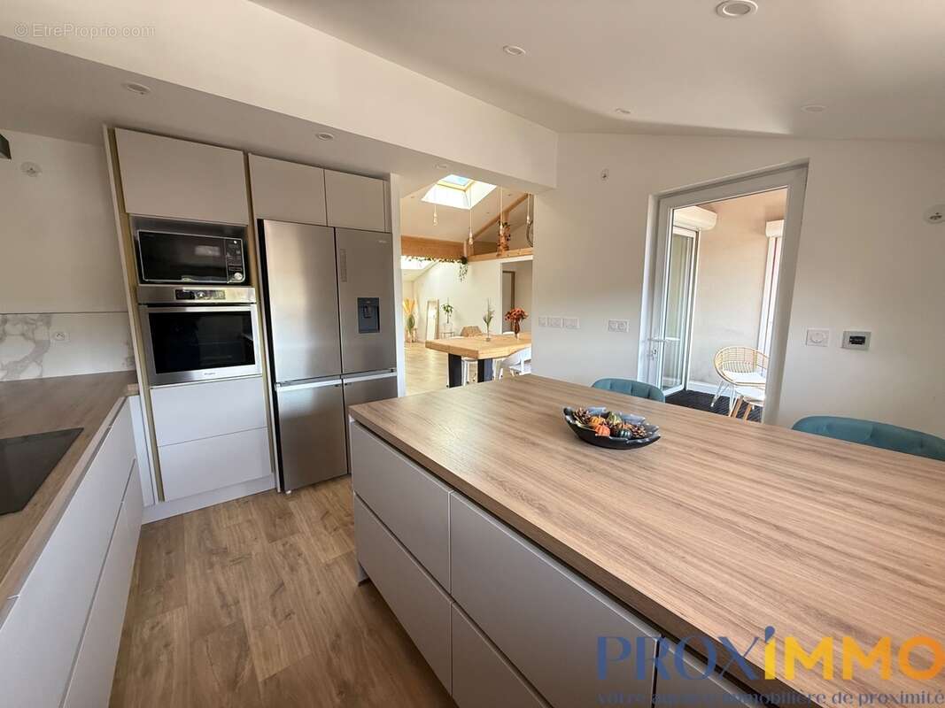 Appartement à RIVES