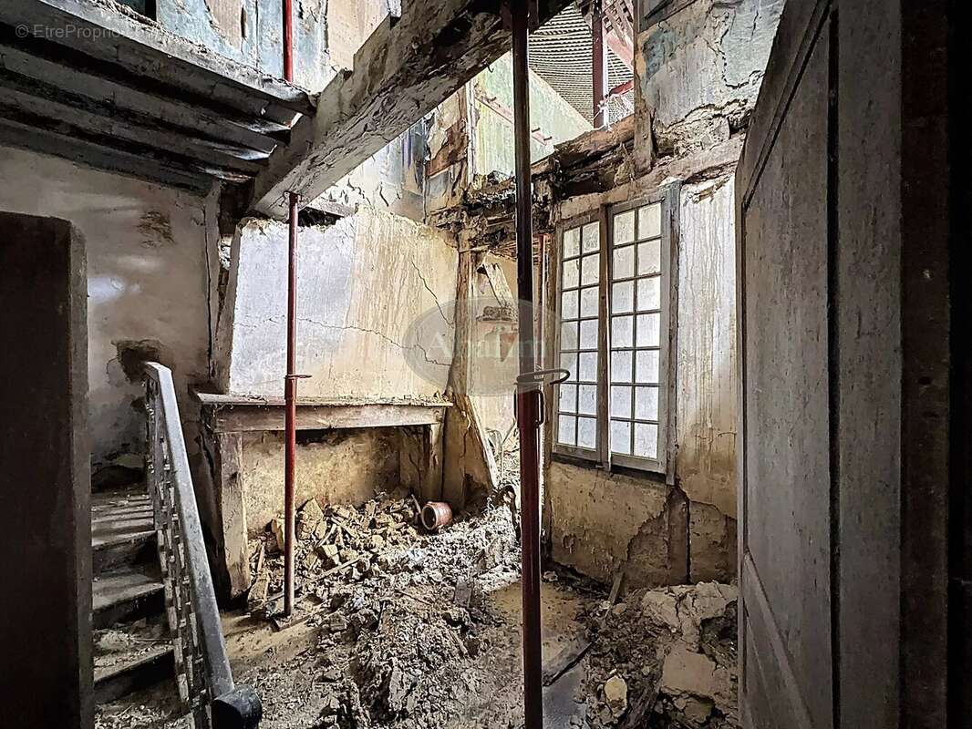 Maison à TRIE-SUR-BAISE