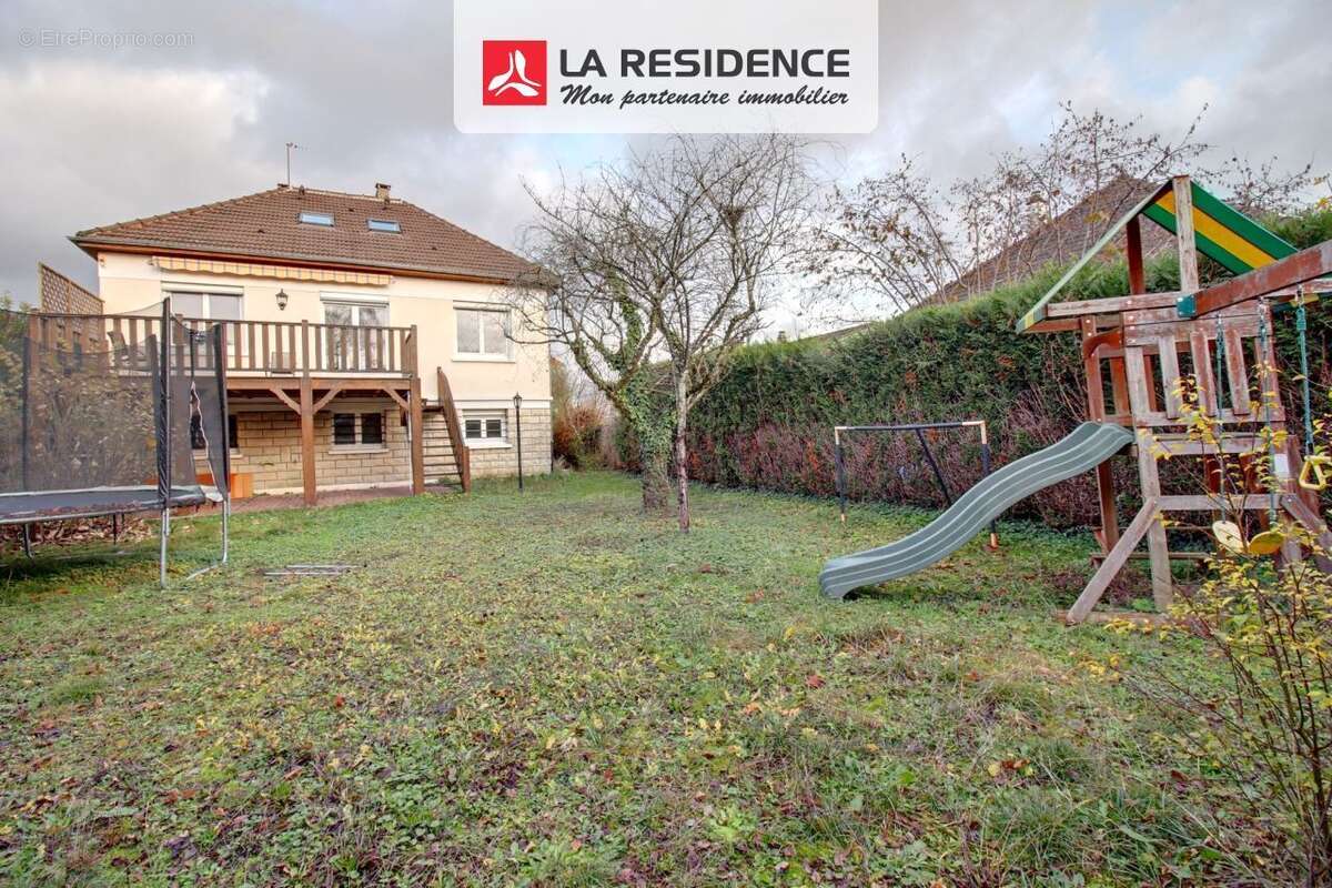 Maison à CONFLANS-SAINTE-HONORINE