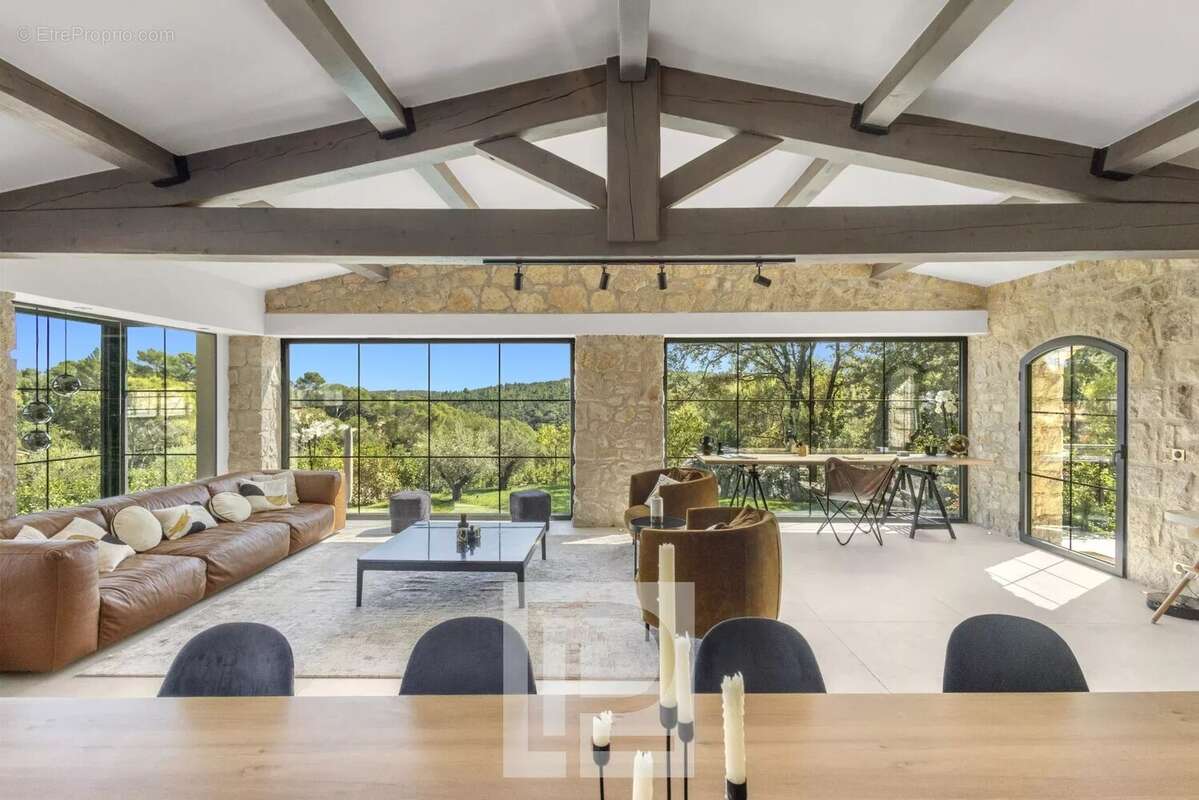 Magnifique mas en pierre rénové à Valbonne - photo 9