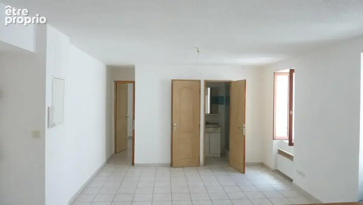 Appartement à LAMALOU-LES-BAINS