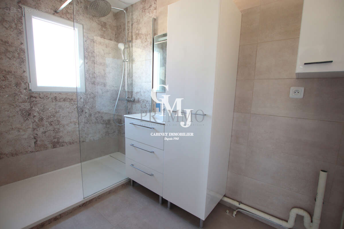 Saint-raphael - 3 pieces - 72 m2 - photo 8