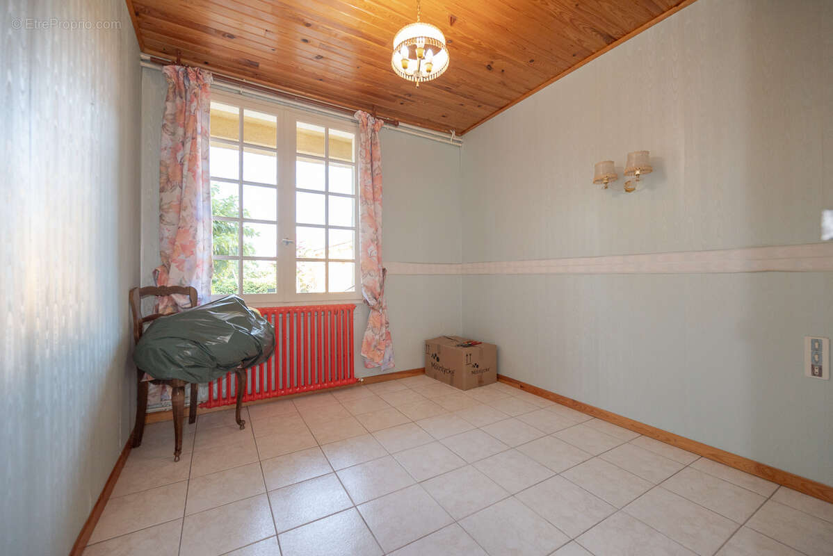 MaisonT5  avec 2 garages sur terrains clos - photo 17