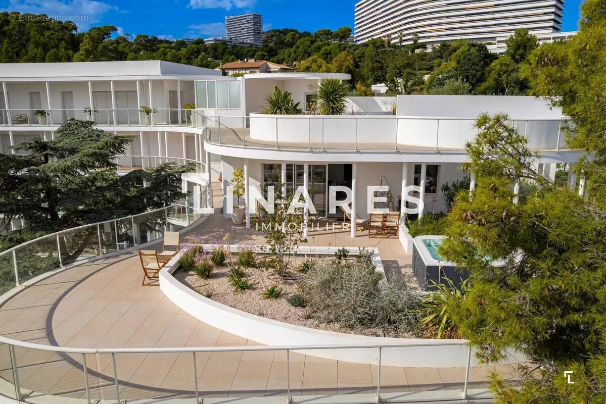 Appartement à MARSEILLE-8E