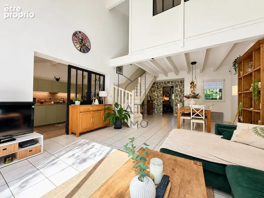 Maison familiale 6 pièces de 119 m2 avec jardin, terrasse et piscine - photo 14