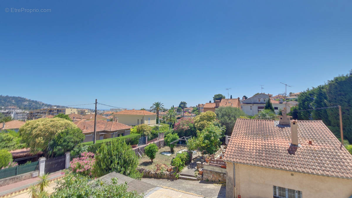 Appartement à LE CANNET