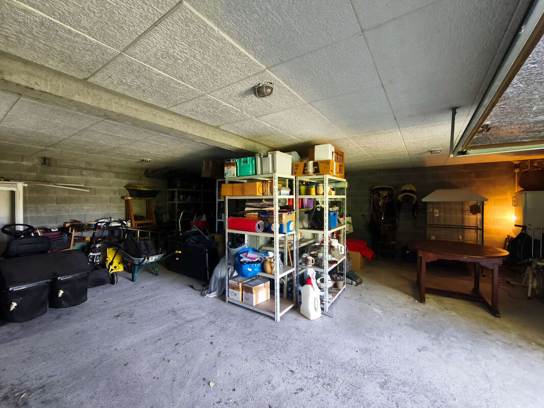 Maison à CRANVES-SALES