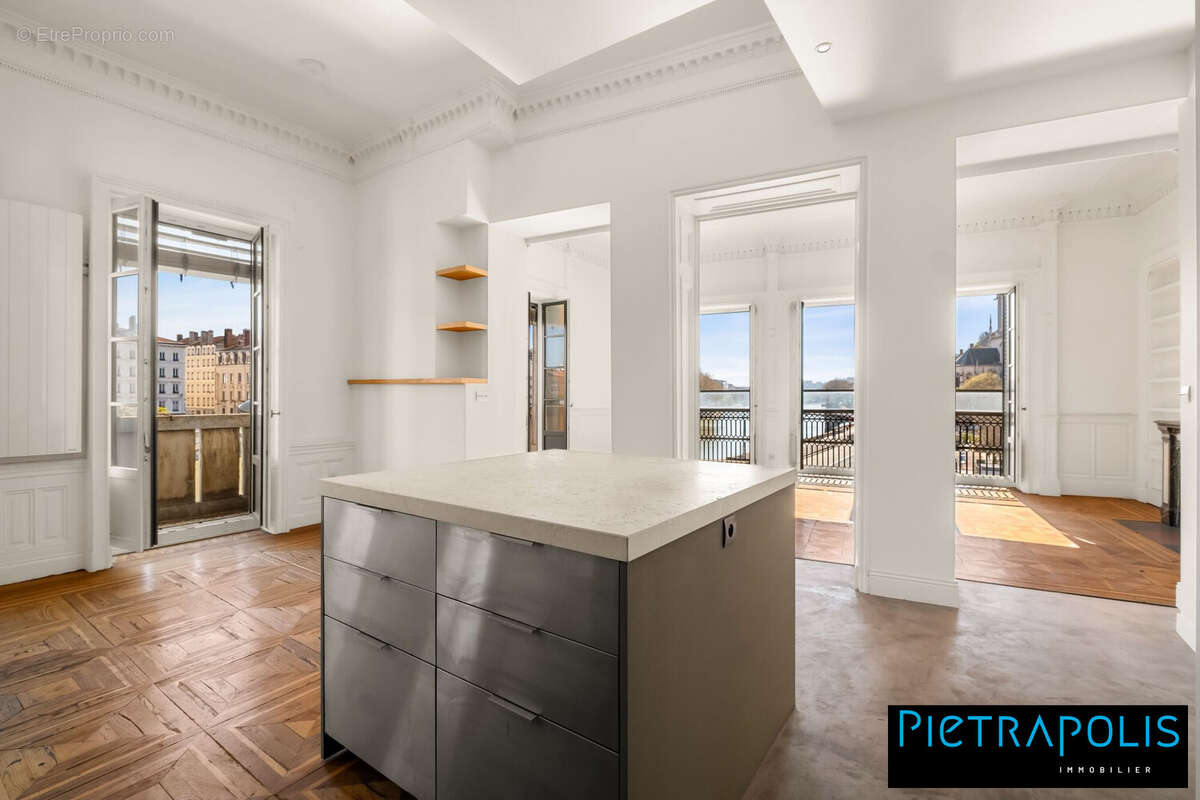 Appartement à LYON-5E