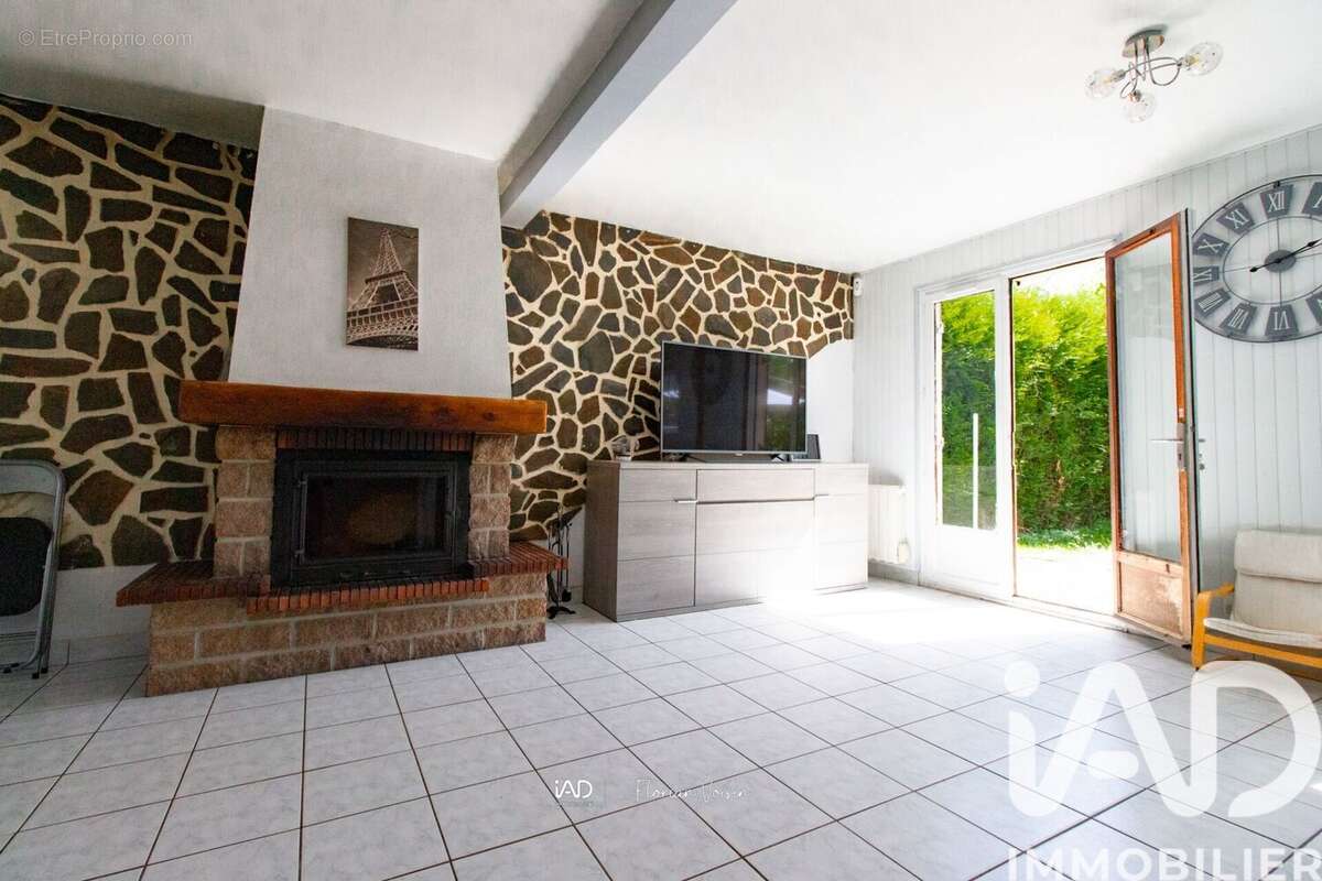 Photo 3 - Maison à JUZIERS