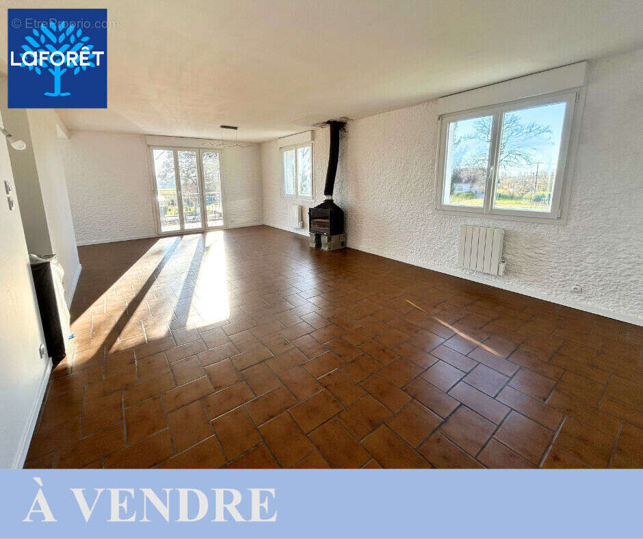 Maison à FROTEY-LES-LURE