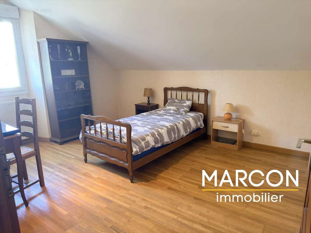Maison 218 m² à Gueret  - photo 16